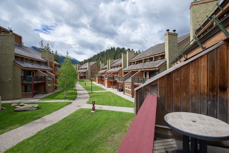 Panorama Mountain Resort - Horsethief Lodge with Fairmont Creek, Panorama –  Updated 2024 Prices
